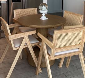 Castlery Brooke Round Dining Table
