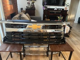 2022-2025 Chevy Silverado 1500 LT Black Chrome Grille OEM