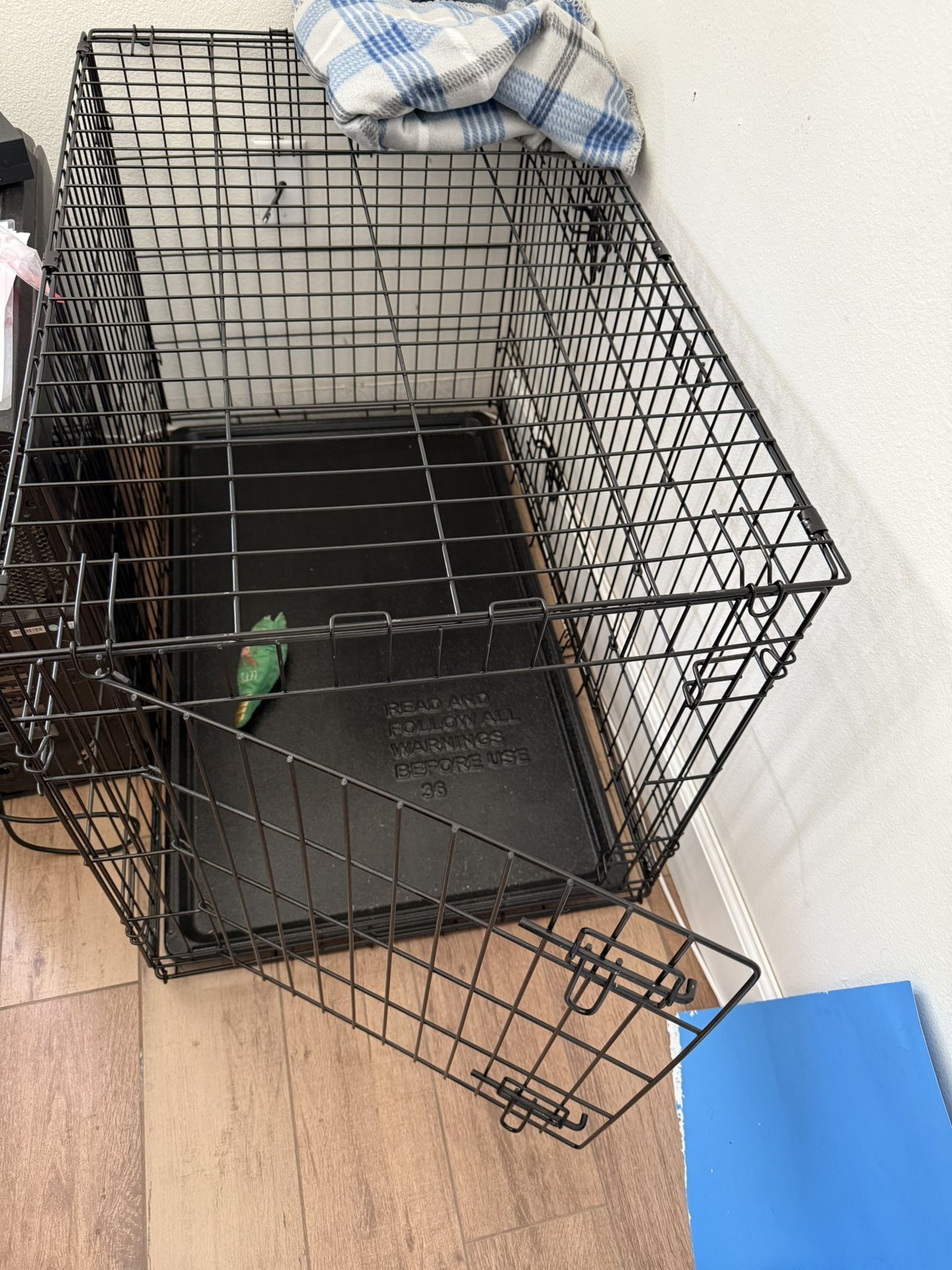 Dog crate
