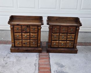 Vintage Nightstands Brown Pre-owned Good Condition, *Lot Of 2* Please Read The Description.
