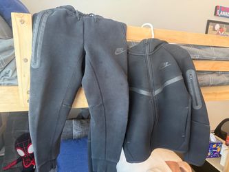 Nike Tech Tracksuit, Sweatshirt, and shorts