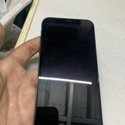 iPhone X used and Back Screen Cracked Works Perferctly Fine But Its Locked 