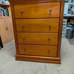 Kids Dresser and Changing Table With Drawers 