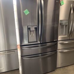 REFRIGERATOR 