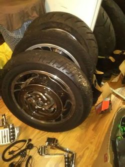Streetglide ultra wheels tires