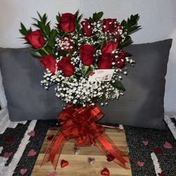 12 Ct Rose Vase Valentine’s Day