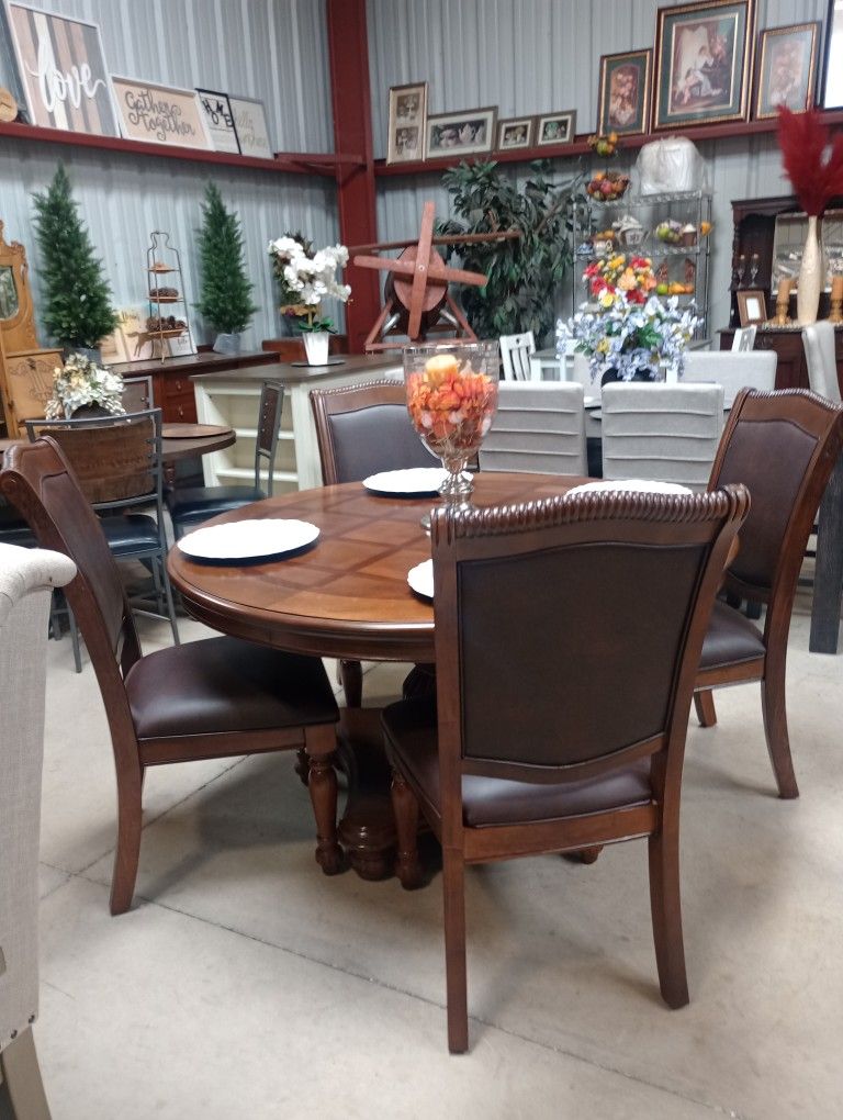 Dining Room Table Set / Comedor