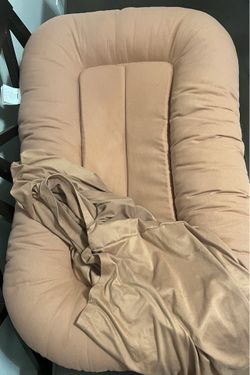 Baby lounger with cover