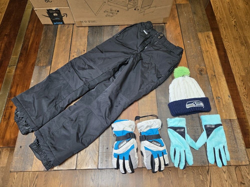 Girl snow lot, pants M 10/12, gloves M 7/8, Seahawks hat