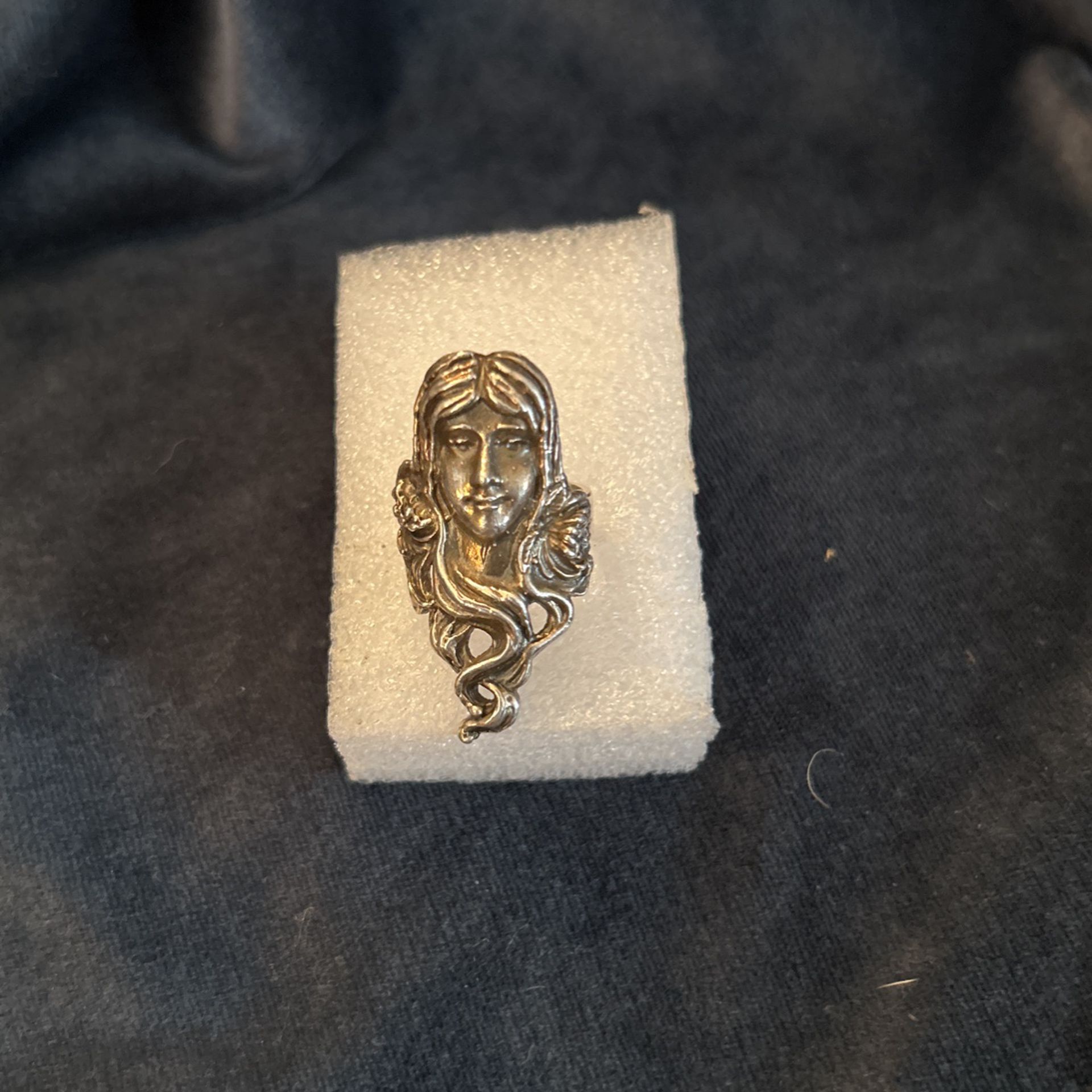 Silver Ring Woman’s Head 