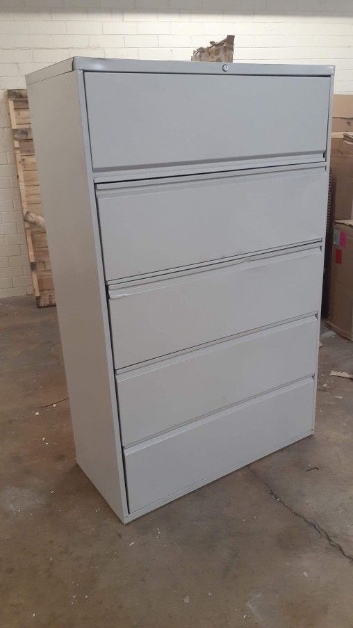 800 Series File Cabinet