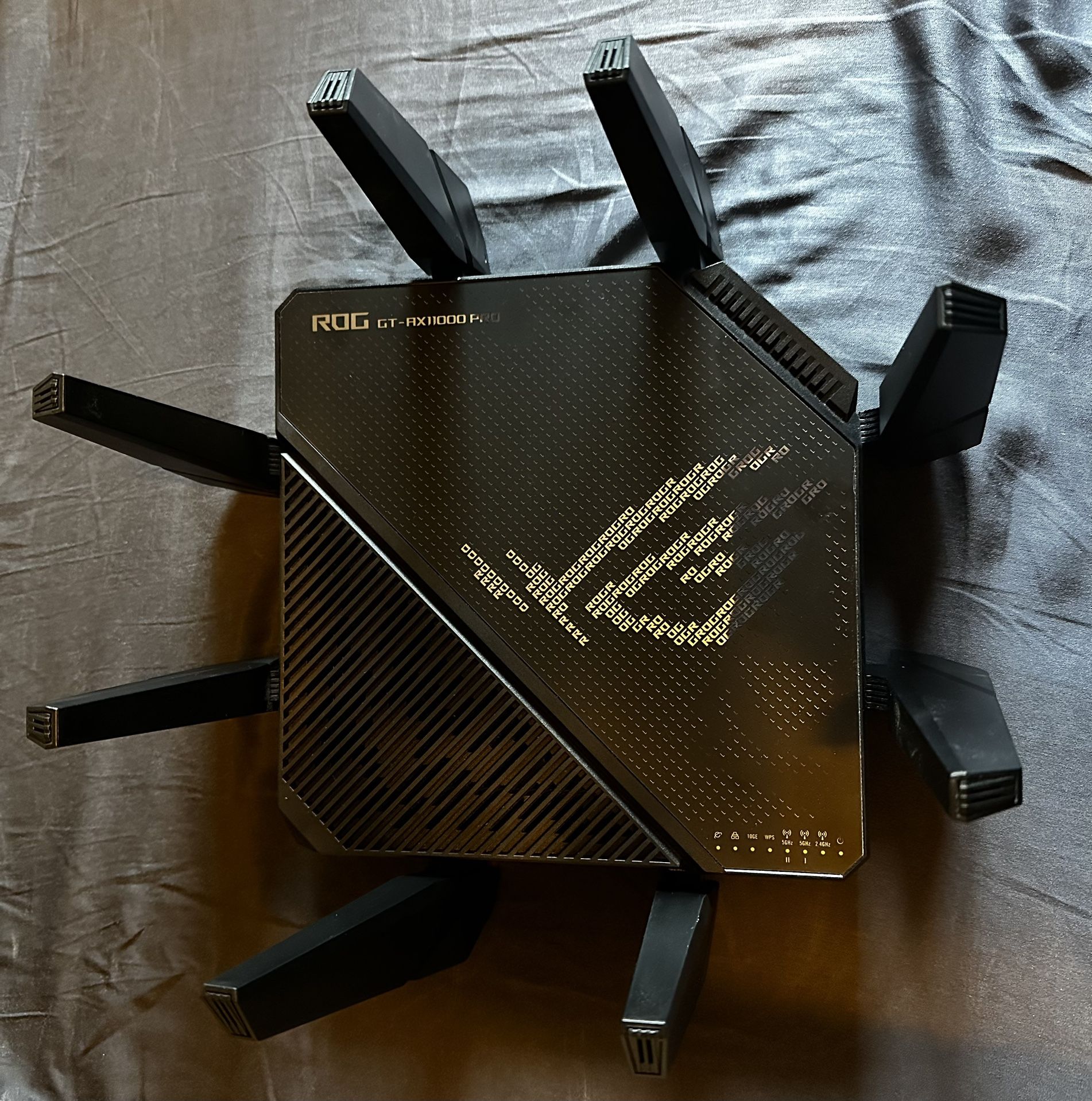 ASUS - ROG Rapture GT-AX11000 Pro Tri-Band Wi-Fi 6 Router 10GB 2.5GB Ports