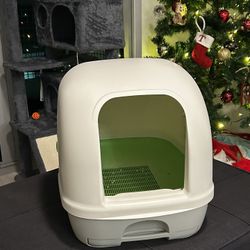 Cat Enclosed Litter box 