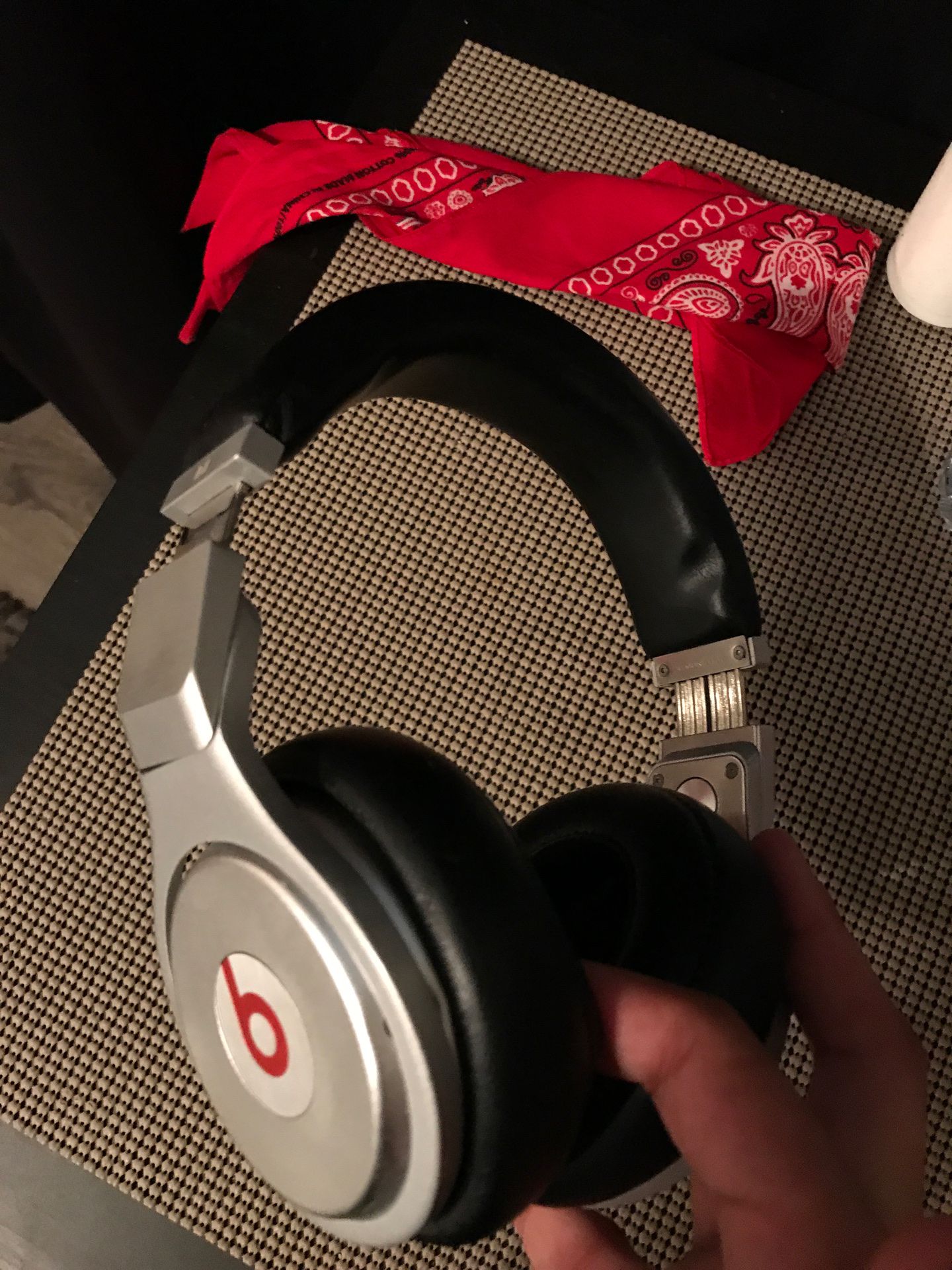 Beats pro (no cable only headphones) O B O