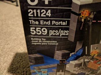  LEGO Minecraft The End Portal 21124 : Toys & Games