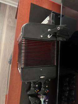 Hohner Panther Accordion – Tono Sol / Key of G – Like New