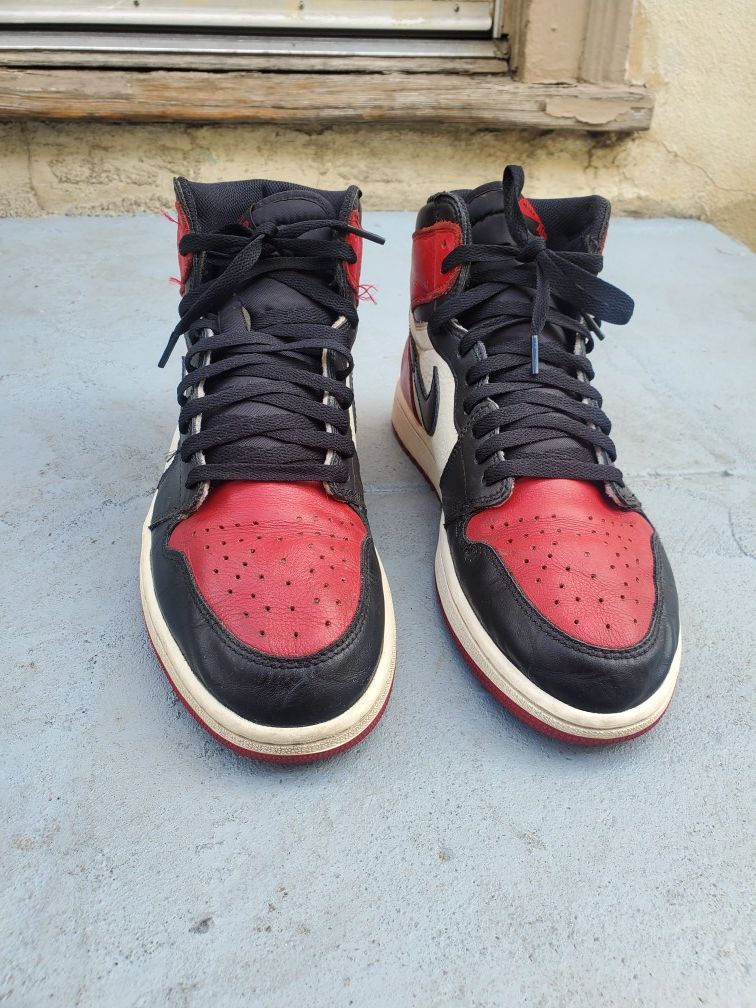 Nike Air Jordan 1 bred toe size 11