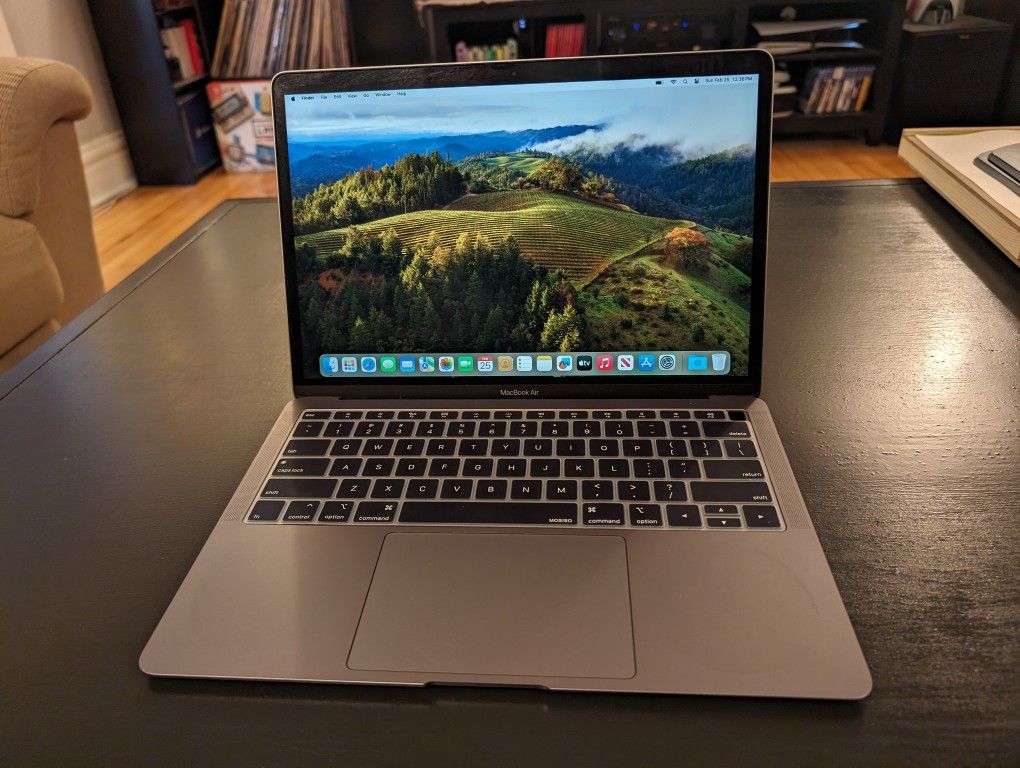 MacBook Air (2019) Intel i5, 8GB RAM, 128GB SSD