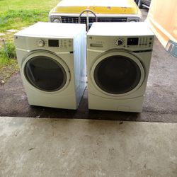 Beautiful GE Washer And Dryer Set 90 Day Warranty For Delivery Vancouver Area