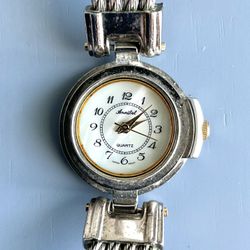 Vintage Ladies Watch, Silver Tone Quartz NEW battery  