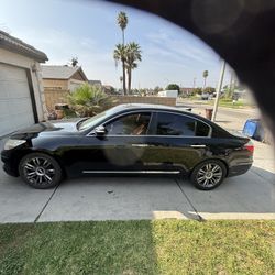 2011 Hyundai Genesis.  Black