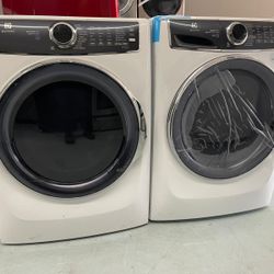 New 2022 Electrolux Front Load Washer And Electric Dryer Set(Stackable)