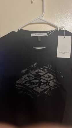 Black tee
