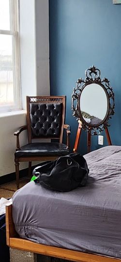 Chair antique