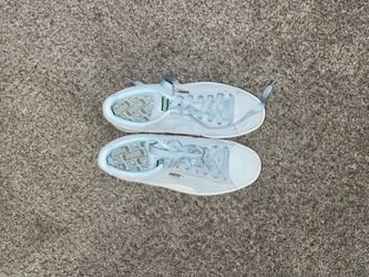 Puma Suede Low-Top Sneakers size 8 in women