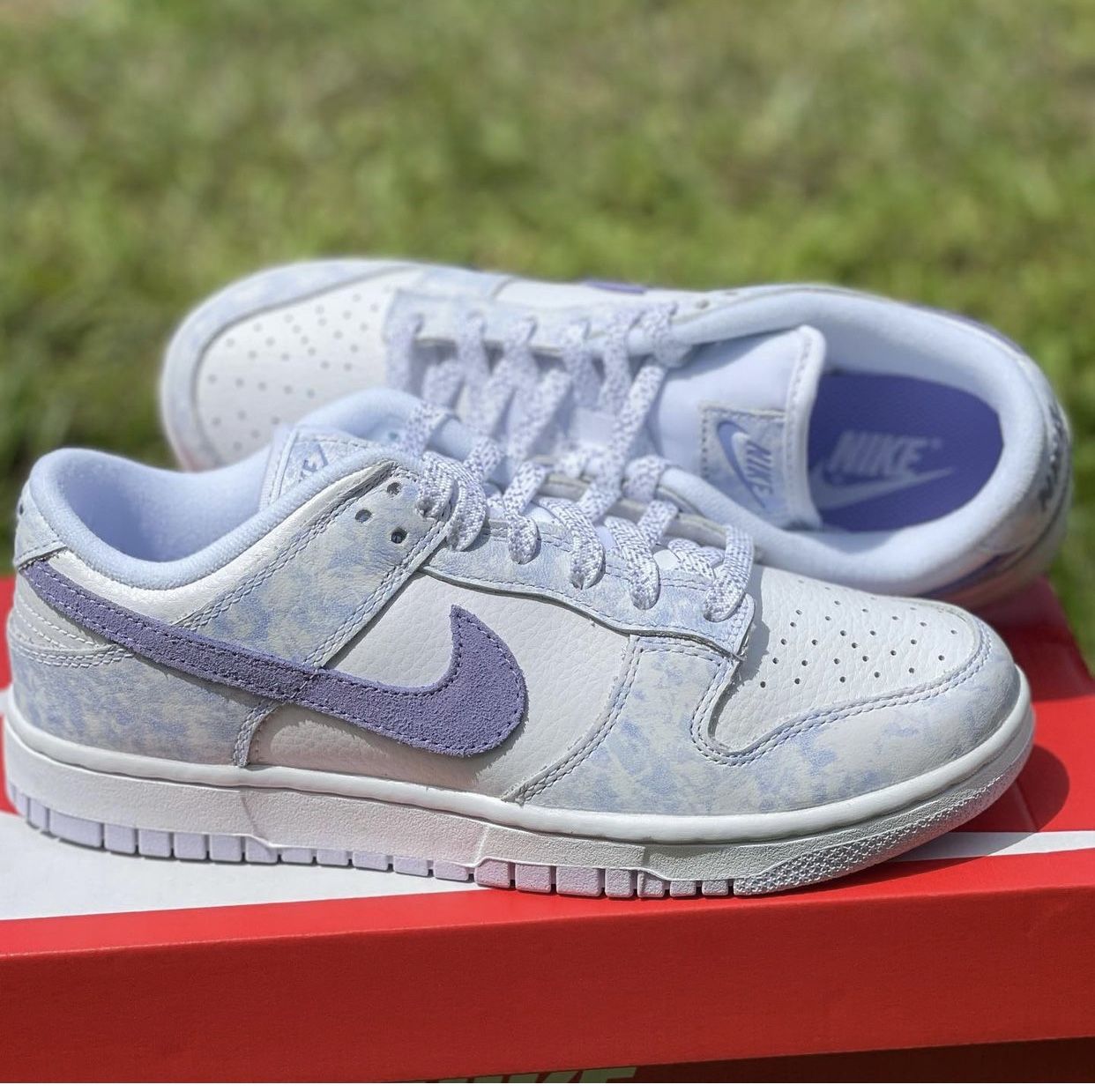 NIKE DUNK LOW PURPLE PULSE SIZE 8.5W