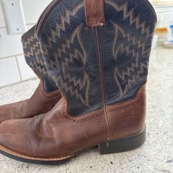 Ariat Boy Boots size 5