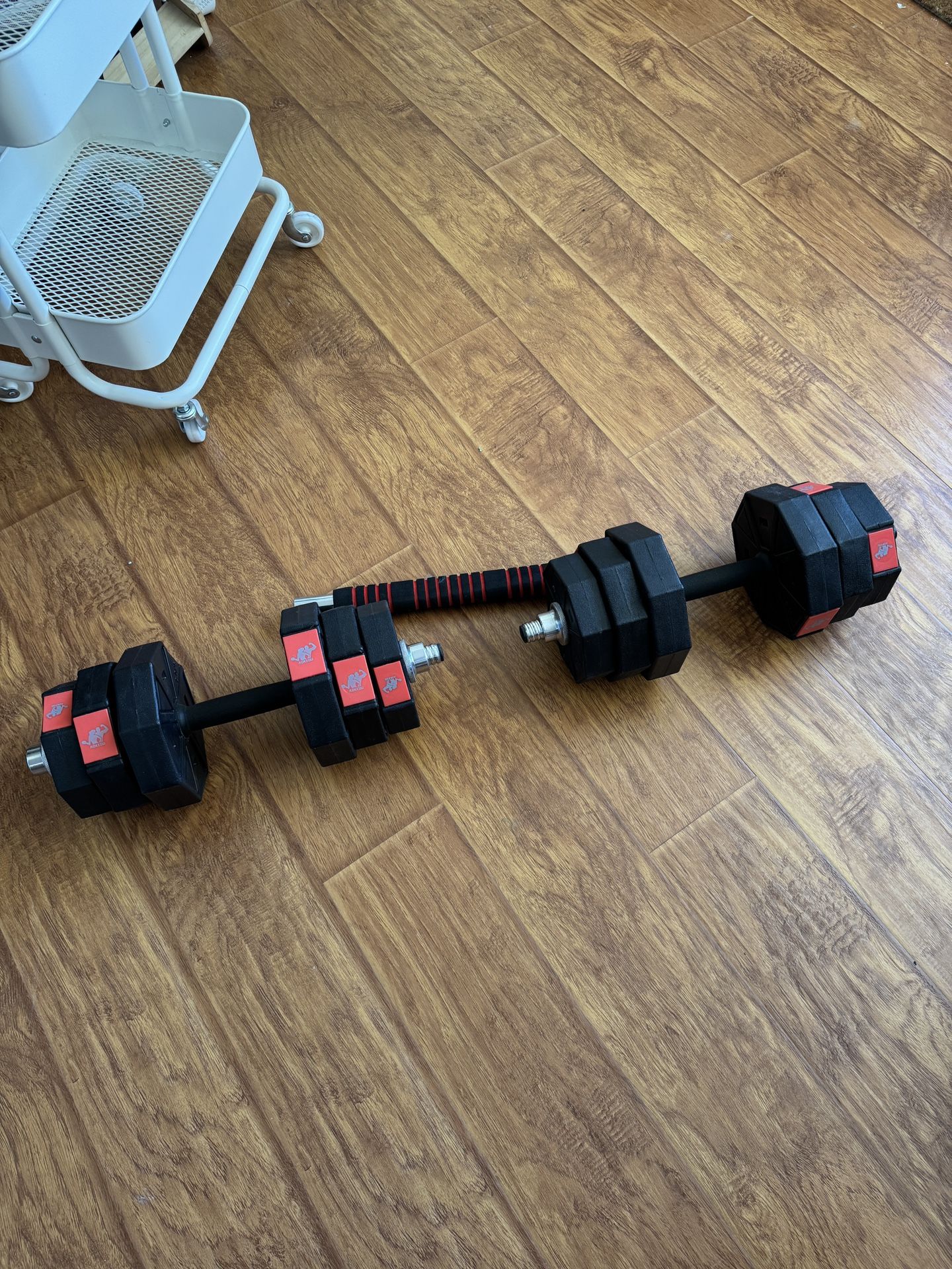 Up To 22LB Dumbbell Or Combine Them Together For A 44lb Barbell