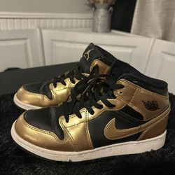Nike Boys Air Jordan 1 Mid SE