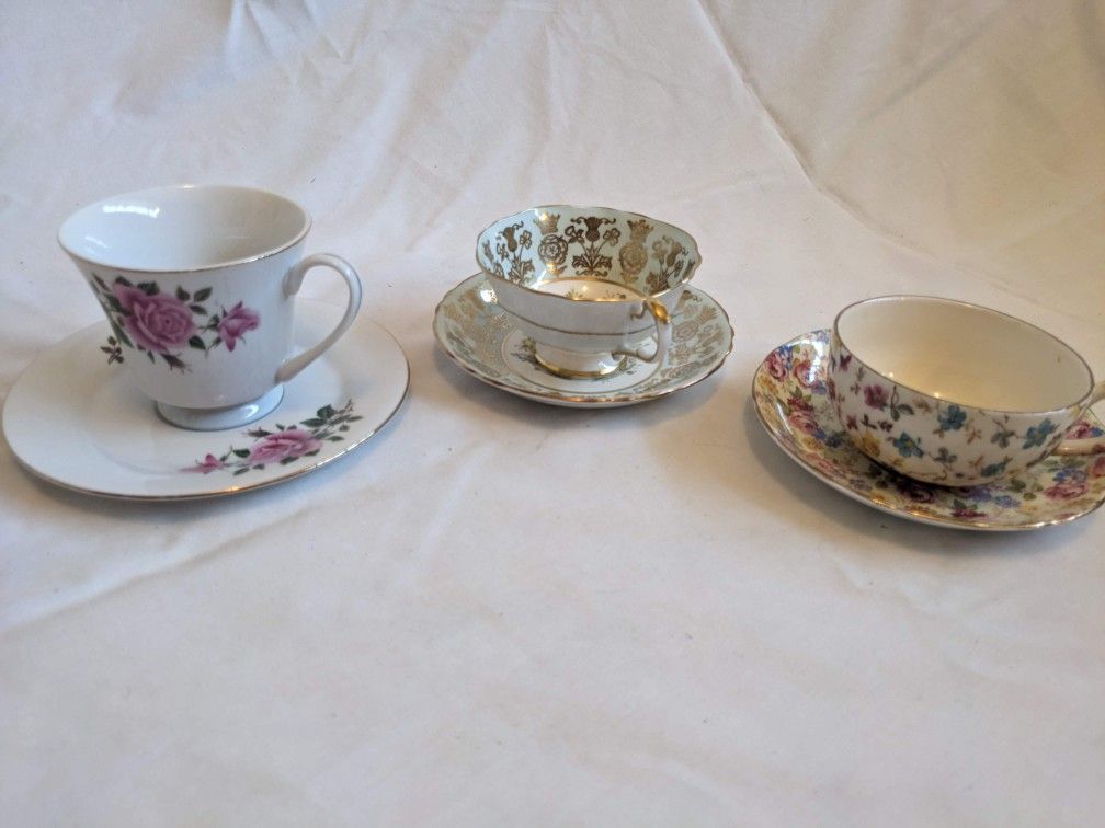 Three vintage tea cups/saucers