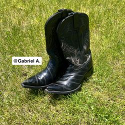 Women’s Black Cowgirl Boots Size 7.5