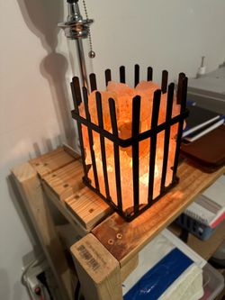Himalayan salt rocks lamp