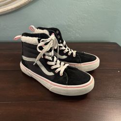 Girls Hightop Winter VANS  Size 3Y