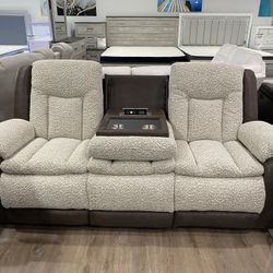 Beautiful sofa and loveseat reclining set