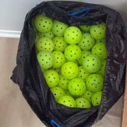 Bulk Pickleballs – Mostly Vulcan – Mix of New & Used