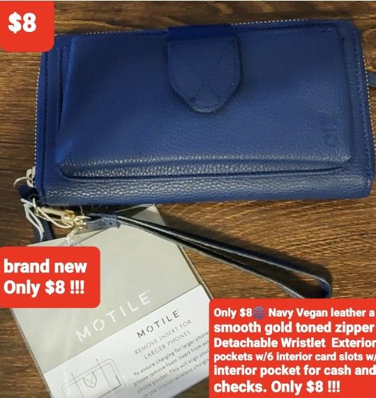 Only $8🌐Navy Vegan leather a smooth gold toned zipper Detachable Wristlet. Only $8 !!!