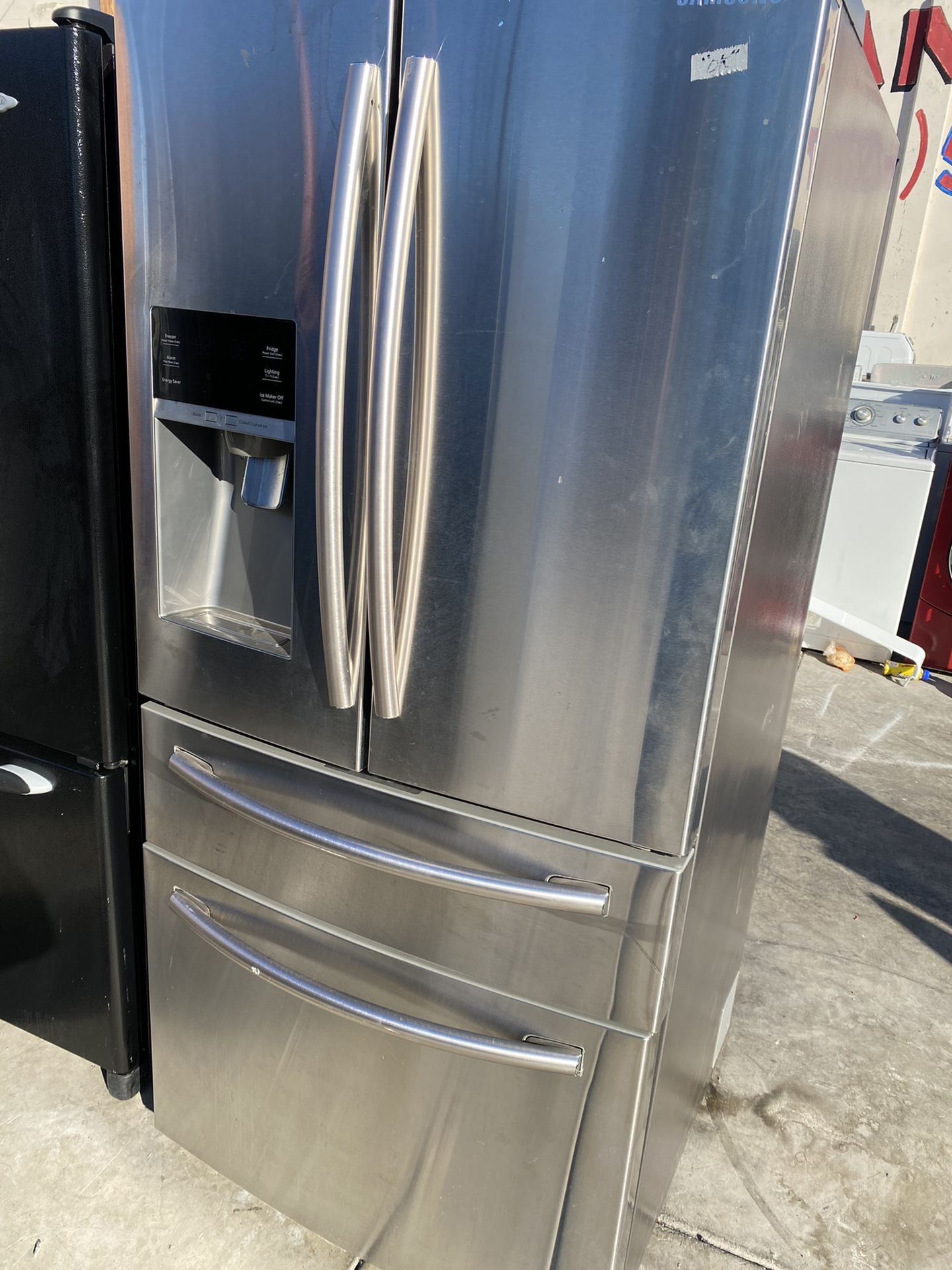 Flex Zone Refrigerator 33 “ Apartment Size Four Doors Samsung