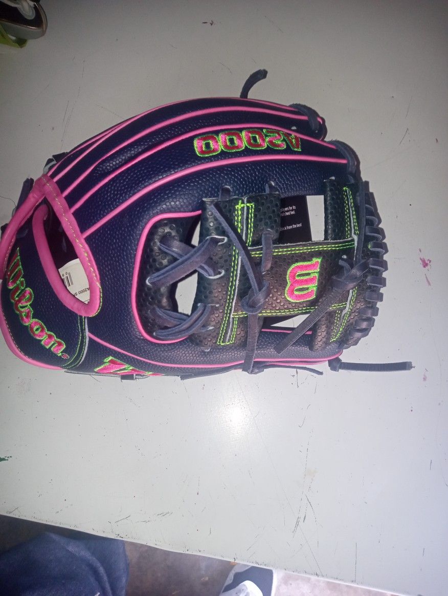 Softball And Baseball Gloves For Sale