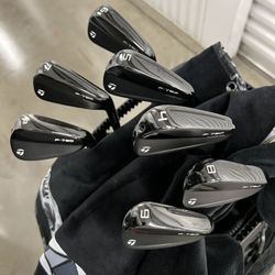 Pre•Owned•P-    _~790….Sets