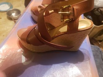 Mk Size 7.5 shoes. Great condition. Make offer