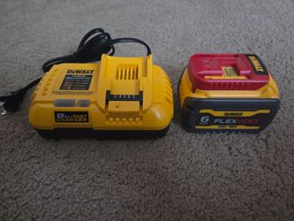 DEWALT 6AH flexvolt battery and 8AMP fast charger