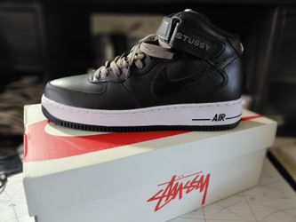 NIKE  "STUSSY" 10M  USED  $150
