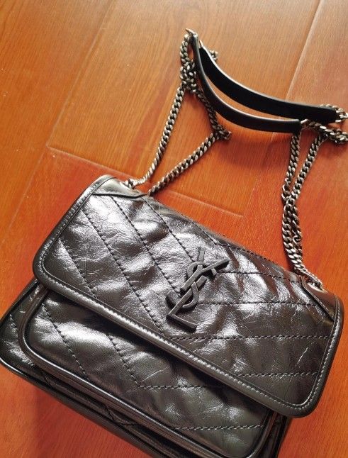 Ladies' fashion black crossbody bag