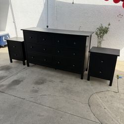 8 Drawer IKEA Dresser With 2 Nightstands!