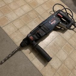 BOSCH Bulldog 8 Amp Variable Speed Hammer Drill