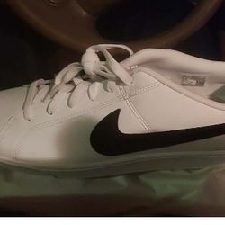 Nike Men's Court Royale Sneakers